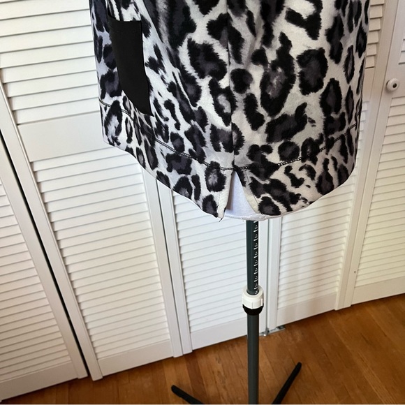 JNY Animal print pocket pullover Top L - Picture 7 of 9
